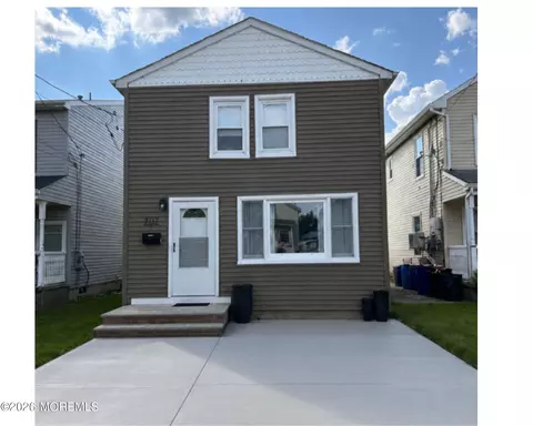 707 Beachview Ave, Union Beach, NJ 07735