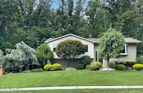 18 Ned Dr, Matawan, NJ 07747