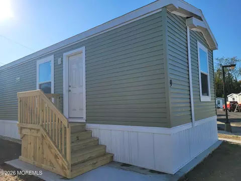 9 Avenue C, Keansburg, NJ 07734