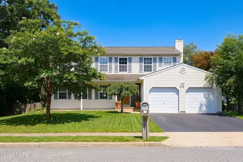 2115 Cedarview Dr, Toms River, NJ 08757