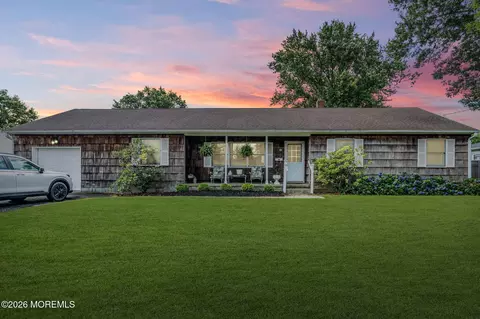 40 Asbury Ave, Oceanport, NJ 07757