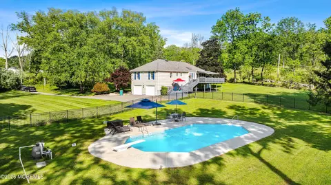 97 Beacon Hill Rd, Califon, NJ 07830