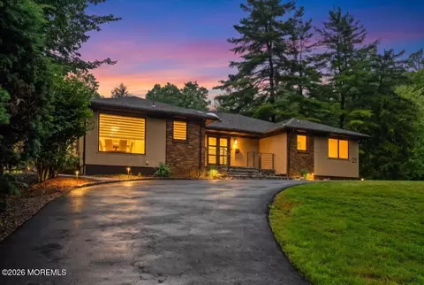 25 N Hillside Ave, Livingston, NJ 07039