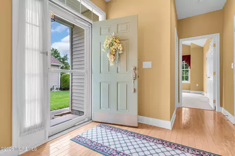 Entry Way - 72 Brigantine Blvd, Waretown, NJ 08758 photo 1 of 3