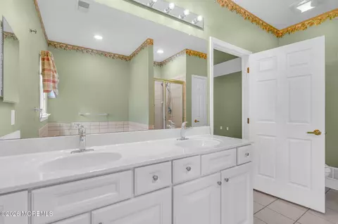 Bath - 72 Brigantine Blvd, Waretown, NJ 08758 photo 1 of 2