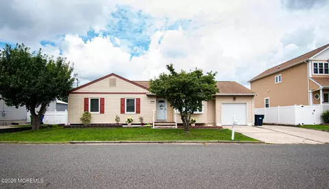 1220 Neptune Ave, Beachwood, NJ 08722