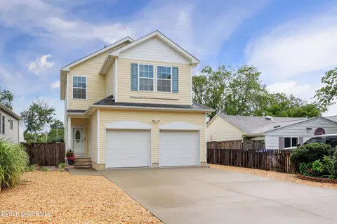 514 Parkside Ave, Toms River, NJ 08753