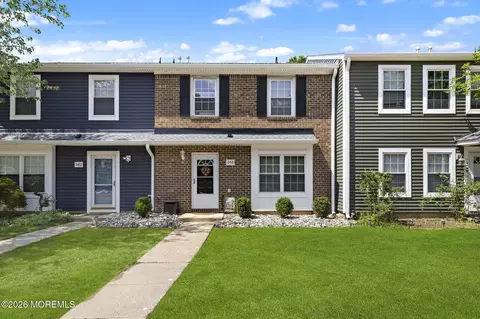 344 Constitution Cir, North Brunswick, NJ 08902