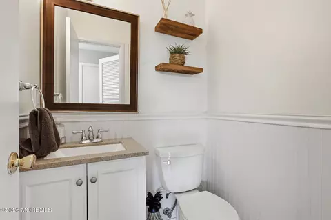 Bath - 1 Red Maple Dr, Brick, NJ 08724 photo 1 of 4