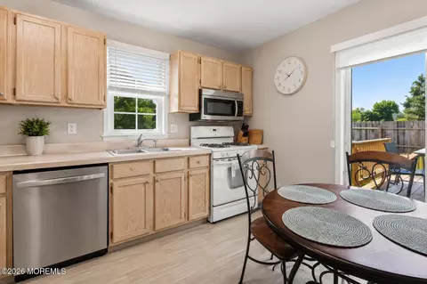 Kitchen - 1 Red Maple Dr, Brick, NJ 08724 photo 4 of 4