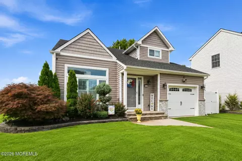 Exterior - 1 Red Maple Dr, Brick, NJ 08724 photo 2 of 6
