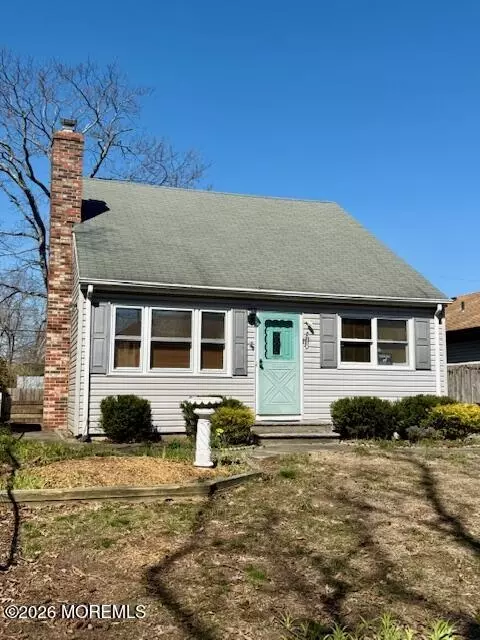 2138 Schoeberlein Ave, Toms River, NJ 08753