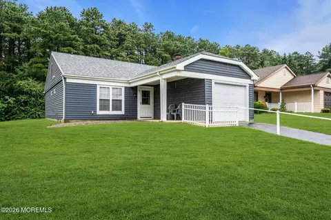 3 Maidstone Way, Manchester, NJ 08759