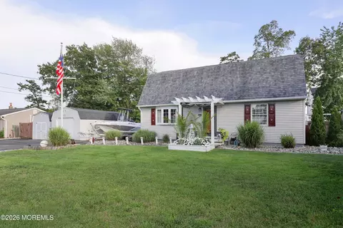1624 6th Ave, Toms River, NJ 08757