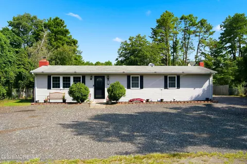 29 Sepulga Dr, Browns Mills, NJ 08015