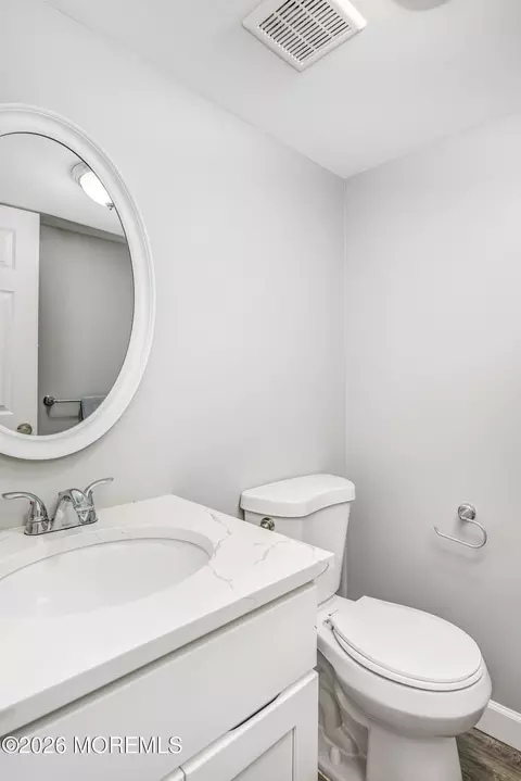 Bath - 8 Colonial Ct, Jackson, NJ 08527 photo 1 of 2