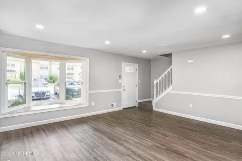 Living - 8 Colonial Ct, Jackson, NJ 08527 photo 3 of 7