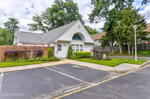 Exterior - 8 Colonial Ct, Jackson, NJ 08527 photo 6 of 8