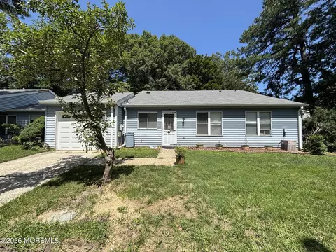 675 Buckingham Dr # A, Manchester, NJ 08759