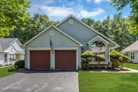 2785 Lenox St, Toms River, NJ 08755
