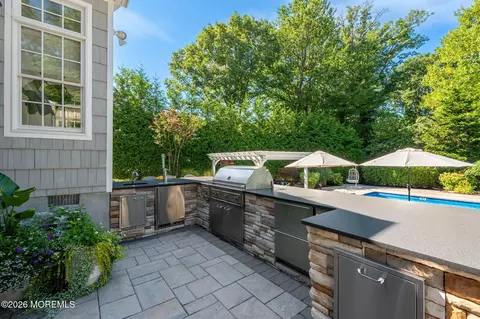 Kitchen - 14 Circle Dr, Rumson, NJ 07760 photo 4 of 4