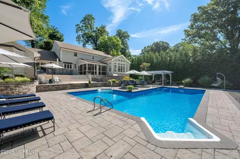 Exterior - 14 Circle Dr, Rumson, NJ 07760 photo 7 of 8