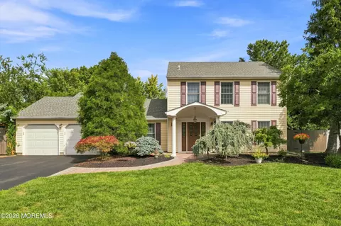 21 Gary Dr, Englishtown, NJ 07726