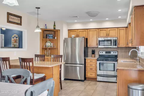 Kitchen - 421 Leanora St, Brick, NJ 08723 photo 2 of 4