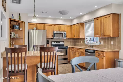 Kitchen - 421 Leanora St, Brick, NJ 08723 photo 1 of 4