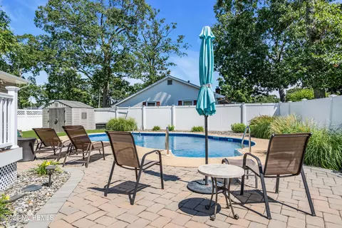 Exterior - 421 Leanora St, Brick, NJ 08723 photo 6 of 12