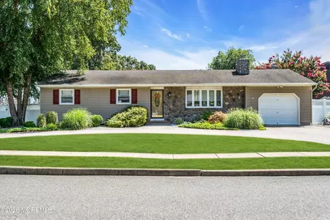 Exterior - 421 Leanora St, Brick, NJ 08723 photo 2 of 12
