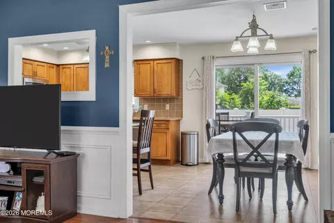 Dining - 421 Leanora St, Brick, NJ 08723 photo 1 of 2