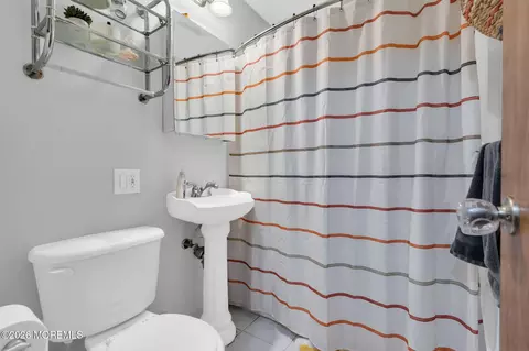 Bath - 303 Constitution Dr, Forked River, NJ 08731 photo 1 of 2