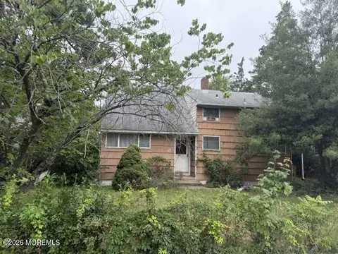 118 N Oakland St, Lakewood, NJ 08701