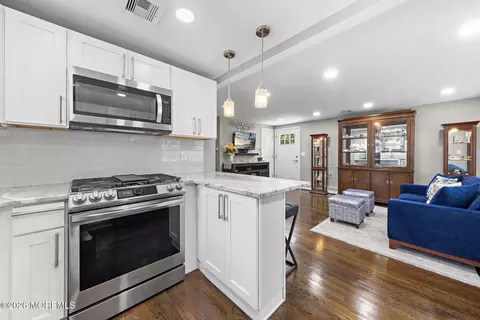 Kitchen - 337 Enterprise Dr, Forked River, NJ 08731 photo 1 of 7