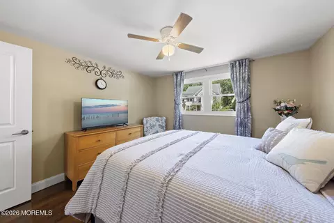 Bedroom - 337 Enterprise Dr, Forked River, NJ 08731 photo 2 of 6