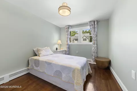 Bedroom - 337 Enterprise Dr, Forked River, NJ 08731 photo 4 of 6