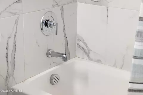 Bath - 337 Enterprise Dr, Forked River, NJ 08731 photo 3 of 3