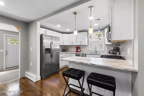Kitchen - 337 Enterprise Dr, Forked River, NJ 08731 photo 2 of 7