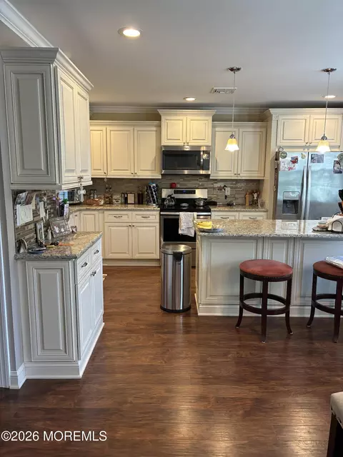 112 Pilatus Platz #D, Freehold, NJ 07728