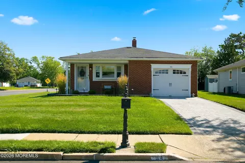 54 Liberta Dr, Toms River, NJ 08757