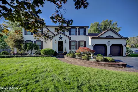 6 Jefferson Ct, Freehold, NJ 07728