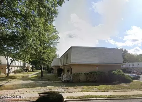 65 White St #B, Eatontown, NJ 07724