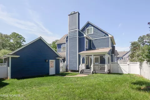 Exterior - 9 Sarah Ct, Matawan, NJ 07747 photo 7 of 9