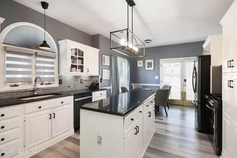 Kitchen - 9 Sarah Ct, Matawan, NJ 07747 photo 1 of 4