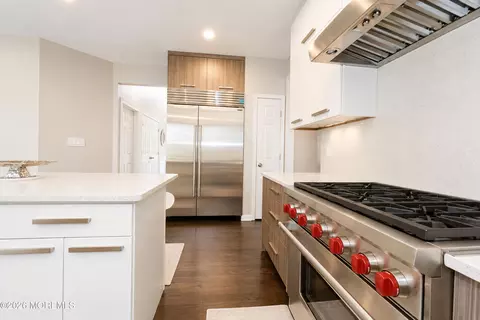 Kitchen - 29 Bard Dr, Monroe, NJ 08831 photo 6 of 9