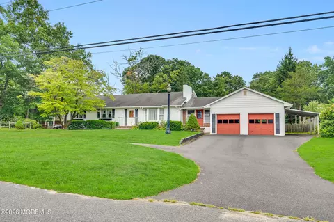 3238 Ridgewood Rd, Allenwood, NJ 08720