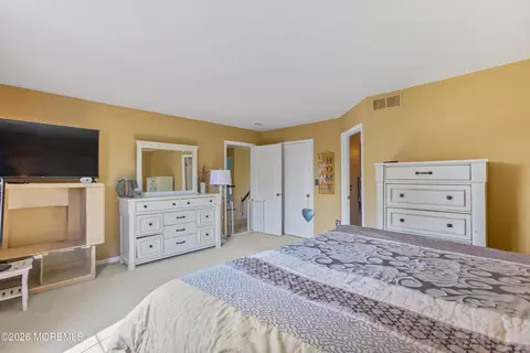 Bedroom - 2 Macintosh Ct, Jackson, NJ 08527 photo 2 of 4