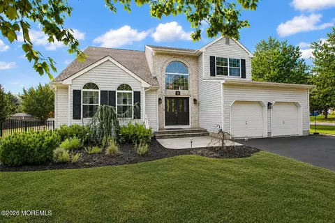 Exterior - 2 Macintosh Ct, Jackson, NJ 08527 photo 2 of 8