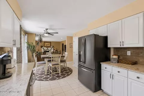 Kitchen - 2 Macintosh Ct, Jackson, NJ 08527 photo 3 of 3